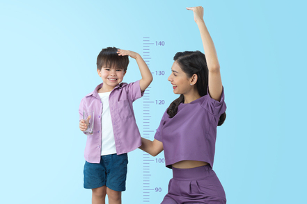 mengukur tinggi badan anak